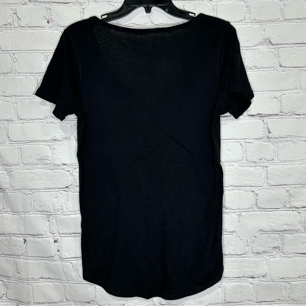 Lucky Brand Triumph motorcycles bulldog logo short sleeve top - Picture 4 of 7